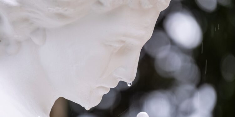 Ašarų liaukos uždegimas (priežastys ir gydymas)