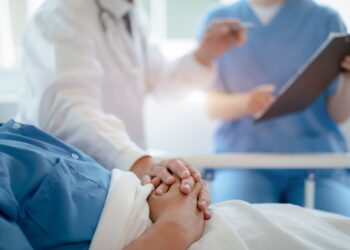 Kaulinės (avaskulinės) nekrozės (osteonekrozės) esmė, simptomai, priežastys ir gydymas