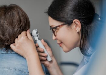 Barotrauma: simptomai, priežastys ir gydymas