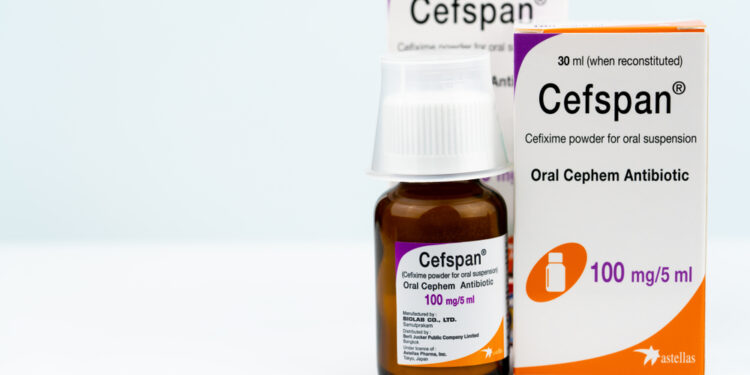 Bromfeniramino, dekstrometorfano ir fenilefrino geriamasis tirpalas arba suspensija