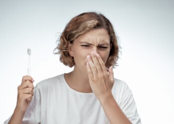 Bromfeniramino, karbetapentano ir fenilefrino geriamoji suspensija