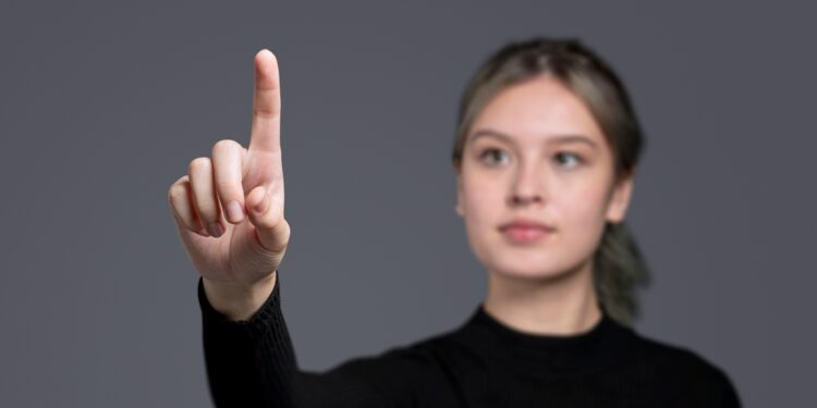 Pirštų būgštelėjimas: priežastys, simptomai ir gydymas