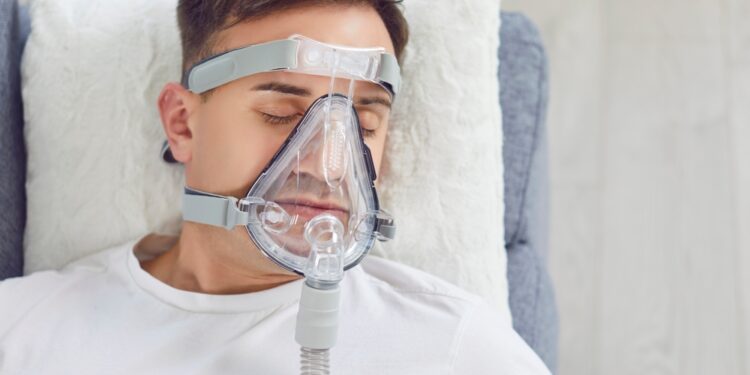 Centrinė miego apnėja: kas tai, priežastys, simptomai ir gydymas