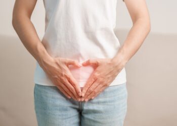 Gimdos kaklelio uždegimas: priežastys, simptomai, diagnostika ir gydymas