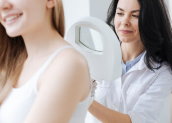 Choriokarcinoma: Priežastys, simptomai, gydymas ir profilaktika