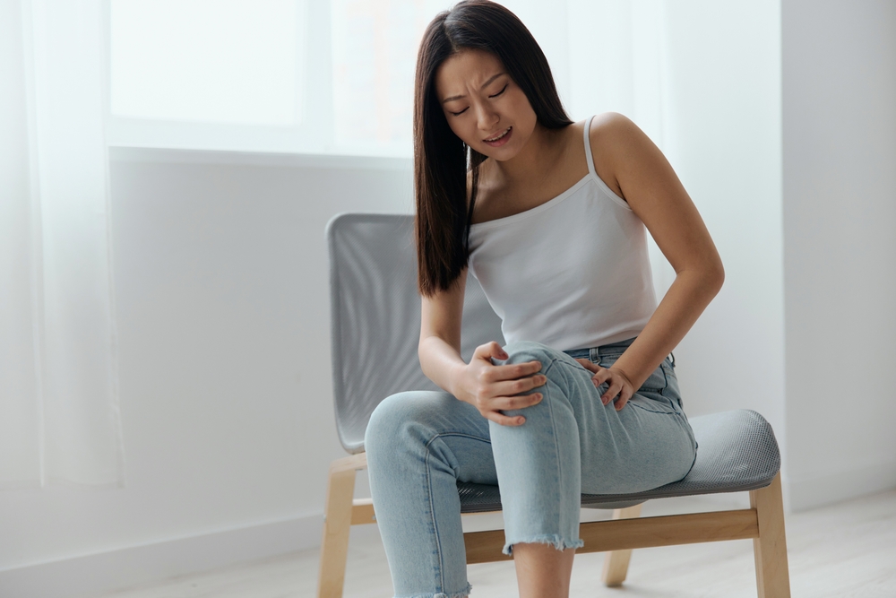 Lūžęs pirštas (Pėdos pirštakaulio lūžis): Priežastys, simptomai ir gydymas