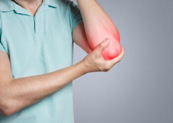 Alkūnės lūžis: tipai, simptomai, gydymas ir sveikimas