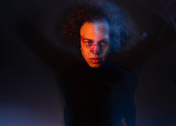 Daugybinio tapatumo sutrikimas: simptomai ir gydymas