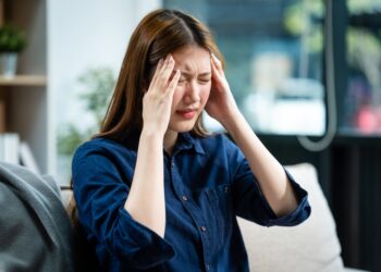 Encefalitas: kas tai, priežastys, simptomai, gydymas ir tipai