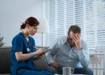 Nuotaikos reguliacijos sutrikimas su dirglumu: simptomai