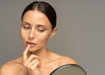 Suskilinėjusios lūpos (heilitas): priežastys, gydymas ir profilaktika