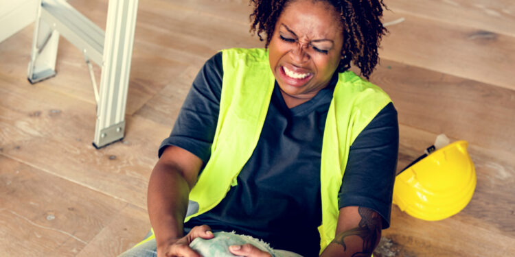 Girnelės subliuksacija: simptomai, priežastys ir gydymas