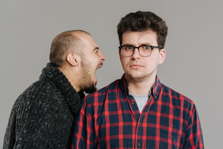 Mikrotija: simptomai, priežastys ir gydymas