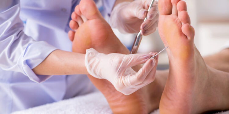 Piršto „plaktuko“ trauma: kas tai, galimos komplikacijos ir gijimo trukmė