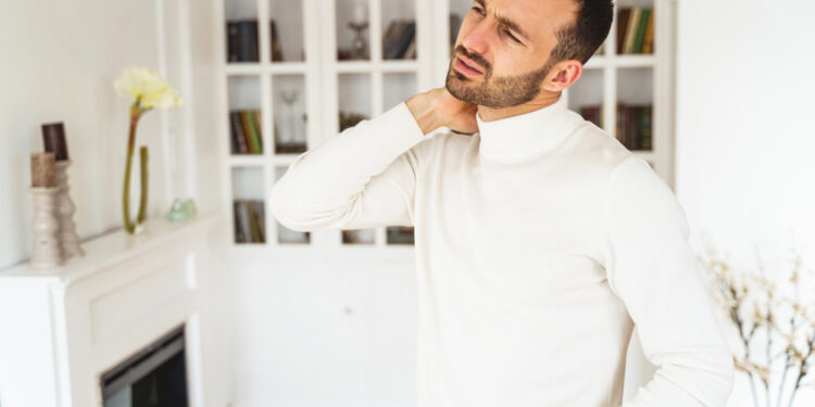 Pakaušio nervo uždegimas: galvos skausmo priežastys, simptomai ir gydymas