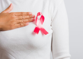 Metastazavęs krūties vėžys: simptomai, gydymas ir prognozė