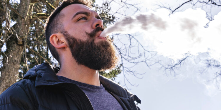 EVALI: priežastys, simptomai, diagnostika ir gydymas