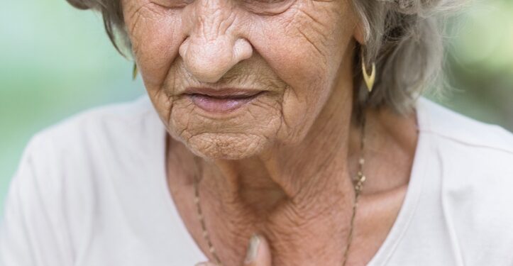 Kairiosios širdies nepakankamumas: simptomai, priežastys ir gydymas