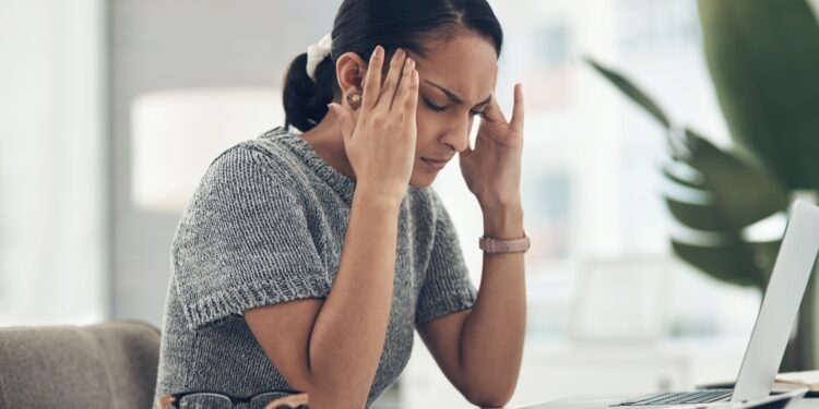 Kodėl jau tris dienas man nesiliauja galvos skausmas?