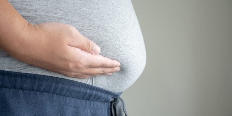 Viršsvoris: kas tai, požymiai, sveikatos rizikos ir šalutiniai poveikiai