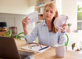 Ar HRT kenkia aplinkai?