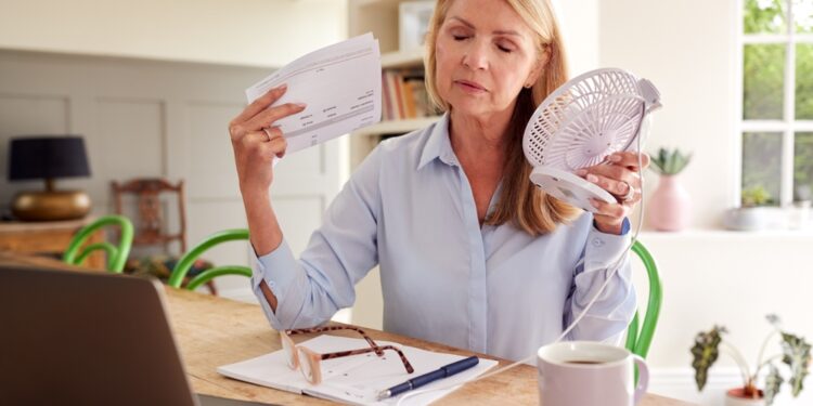 Ar HRT kenkia aplinkai?