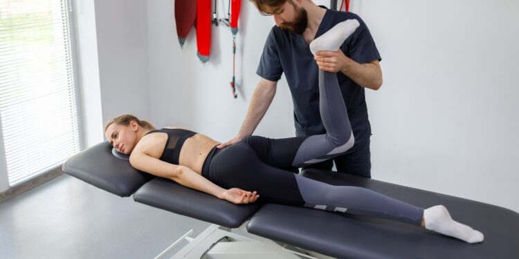 Sėdmenų sausgyslių pažeidimas: simptomai, priežastys ir gydymas