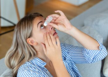 Ar sausos akys gali sukelti dvejinimąsi?