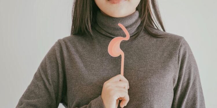 Paraquatų apsinuodijimas: simptomai ir gydymas