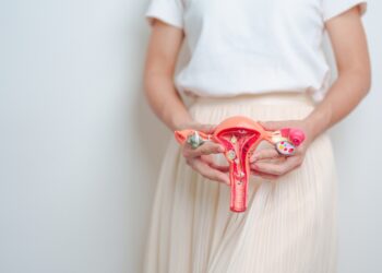 Kiaušidžių hiperstimuliacijos sindromas (KHSS): priežastys ir gydymas