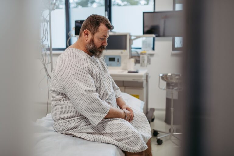 Ligoninės baimė (nosofobija): simptomai ir gydymas