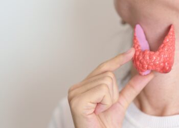 Hipotirozė (Nepakankamai Veikianti Skydliaukė): Simptomai ir Gydymas