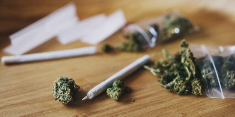 Ar marihuana gali sukelti skrandžio opas?