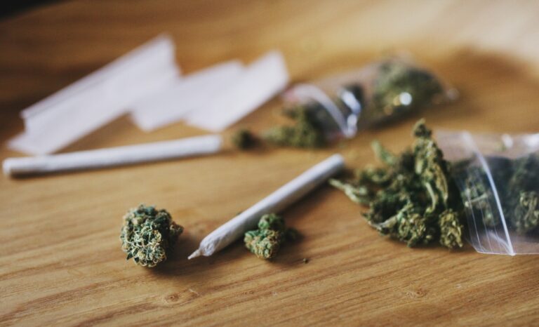 Ar marihuana gali sukelti skrandžio opas?