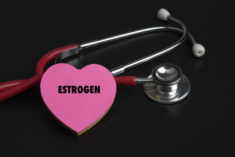 Mažas estrogeno kiekis: priežastys, simptomai, diagnozė ir gydymas