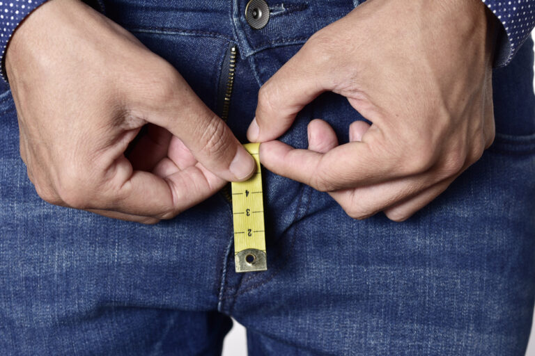 Mikropenis: Priežastys, simptomai, diagnostika ir gydymas