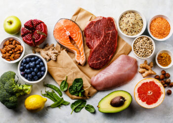 Ar vartojant Strattera reikia vengti tam tikrų maisto produktų?