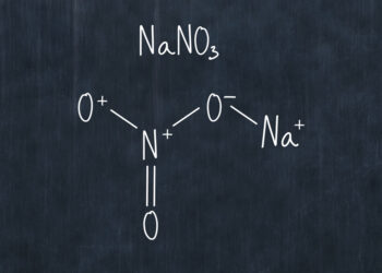 Ar natrio nitratas kenkia sveikatai?