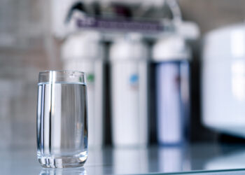 Ar galima gerti distiliuotą vandenį?