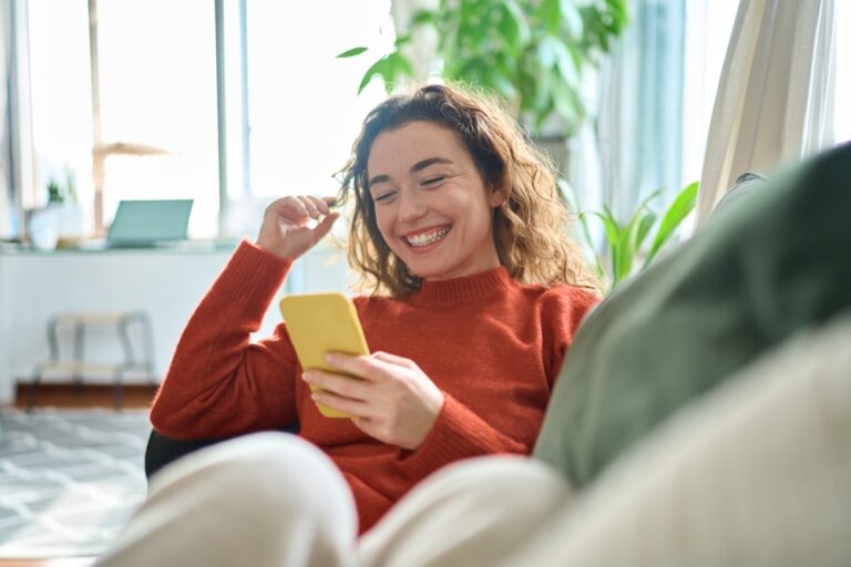 Ar telefonų naudojimas gali sukelti riešo kanalo sindromą?