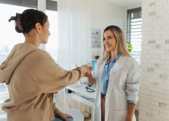 Ar vaikų gydytojas gali skirti kontraceptikus?