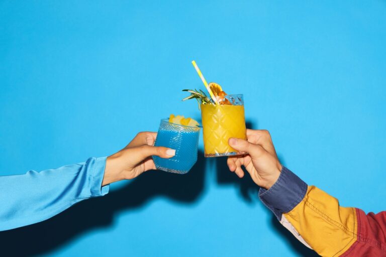 Į jūsų sveikatą: 3 būdai palydėti vasarą su gaiviais kokteiliais be alkoholio