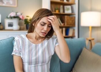 Kas sukelia galvos skausmus ir svaigimą nėštumo metu?