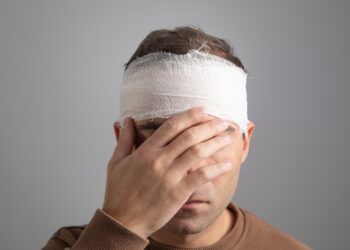 Ar nuo smegenų sukrėtimo gali pakilti temperatūra?