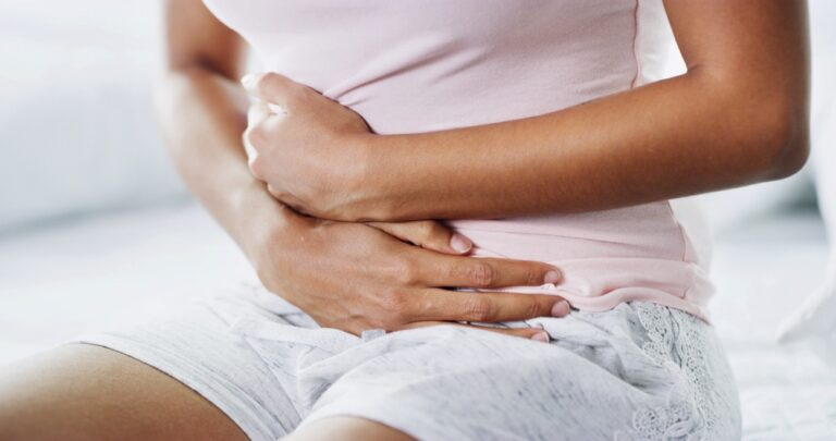 IBS ir menstruacijos: kodėl simptomai stipresni?
