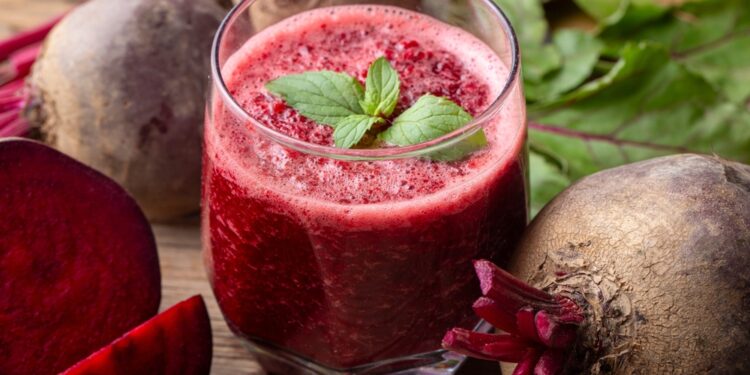 Šis saldžiųjų burokėlių sulčių receptas padeda reguliuoti kraujospūdį