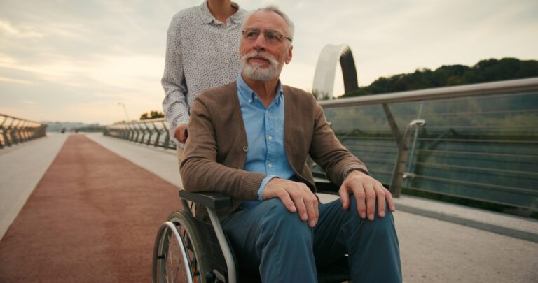 Ar ankilozinis spondilitas privers mane sėsti į vežimėlį?