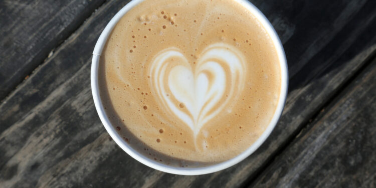 Kofeinas ir krūties vėžys: ar padidėja rizika?