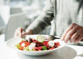 5 sveikos vakarienės receptai per 15 minučių (ar greičiau)