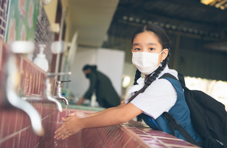 Ar skalavimas vandenilio peroksidu yra veiksmingas ir saugus?